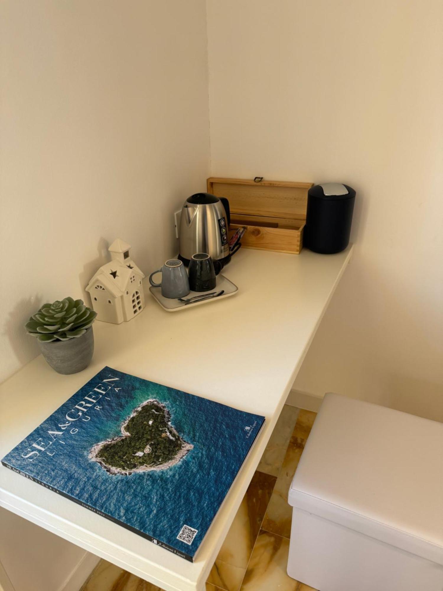 Titti Guest-House Finale Ligure Exterior foto